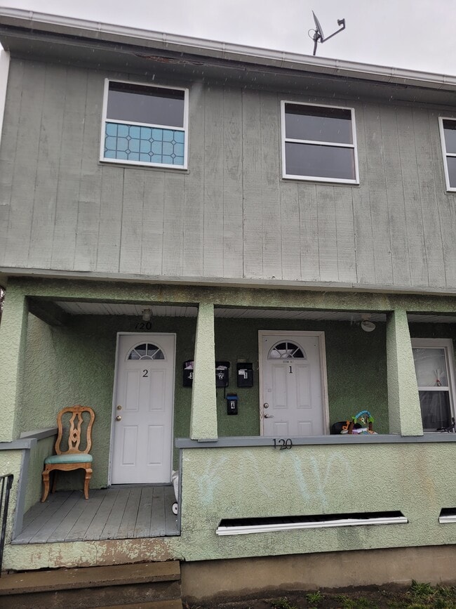 Building Photo - 120 Squires Ave