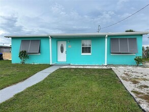 Building Photo - 8630 Aero Ave