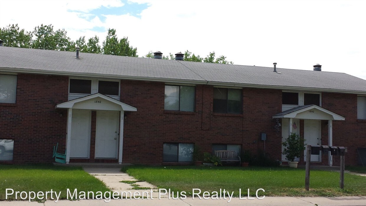 Primary Photo - 1840 Cambridge Dr