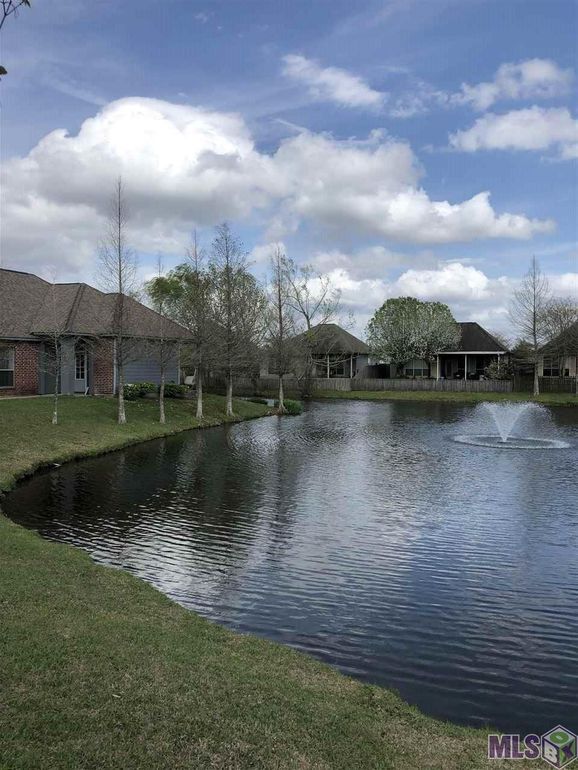 Foto del edificio - 2985 Nicholson Lake Dr