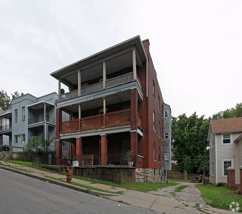 Building Photo - 120 Brooklyn Ave