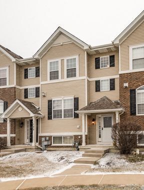 Primary Photo - 120 Lakeshore Dr
