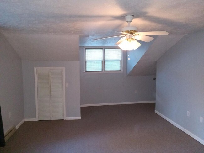 Foto del edificio - WCU Student 2 Bedroom 2 Bath Townhouse 1 mile from WCU Campus $1200