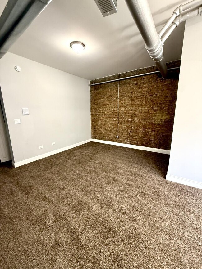 Foto del edificio - 6903 S Paxton Ave