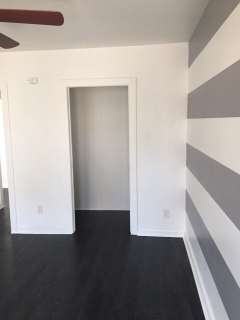 Foto del edificio - 1633 S Burlington Ave