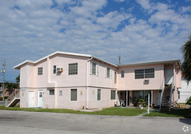 Building Photo - Riverside Apartments