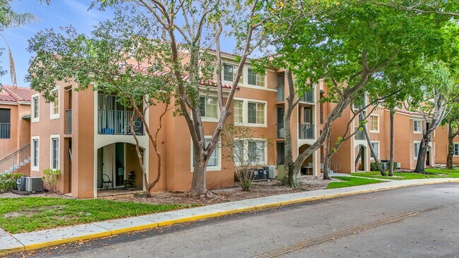 Foto del edificio - Super Cozy 2 bedroom in Desirable Neighborhood in coconut creek