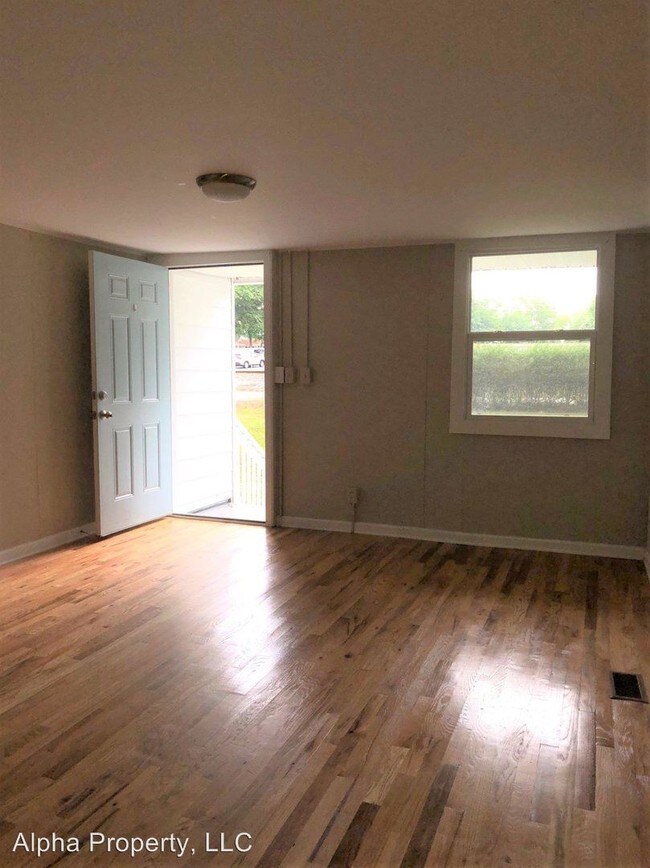 Building Photo - 2 br, 1 bath House - 101 1/2 Freeman Dr
