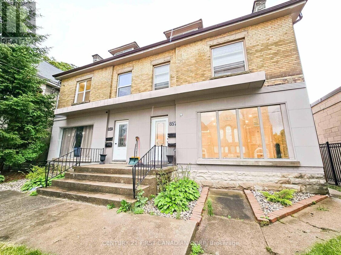 Photo principale - 857 Dundas St