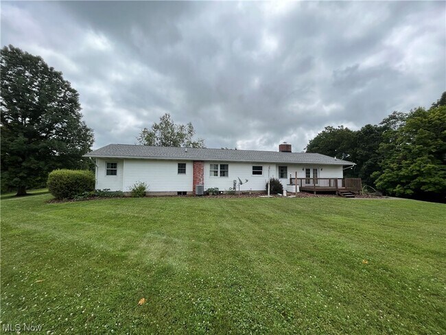 Building Photo - 67013 Barrett Hill Rd