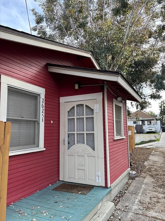 Building Photo - 2625 1/2 E St
