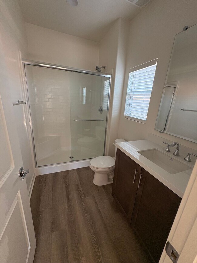 Foto del edificio - Stunning 5-bedroom, 3.5-bath home