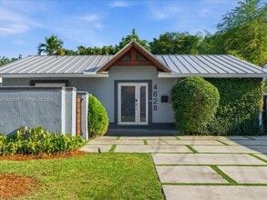 Building Photo - 4628 SW 10th St