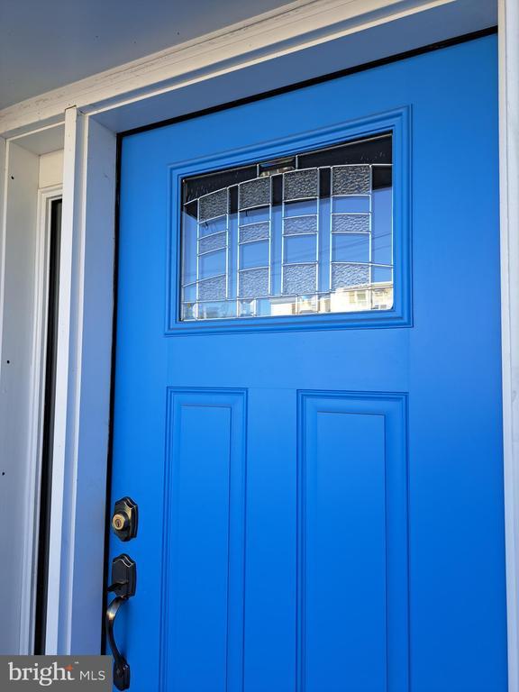 Building Photo - 3712 Clarendon Ave