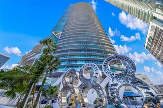 Building Photo - 888 Biscayne Blvd
