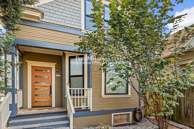 Foto del edificio - Charming Three Bedroom Home In N Portland!