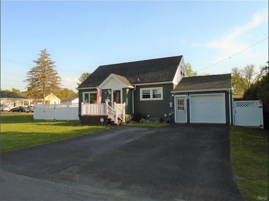 Primary Photo - 26 Wadas Dr