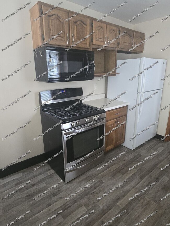 Foto del edificio - Three Bedroom Ranch