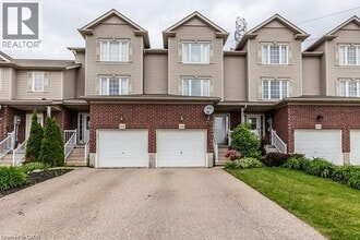 Building Photo - 316 Parkvale Dr