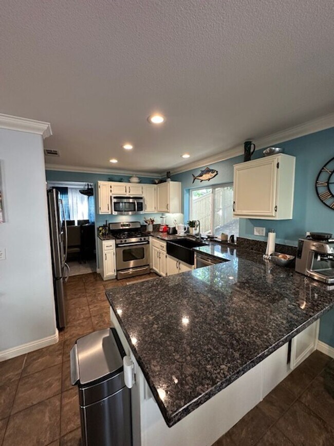 Foto del edificio - Upgraded Hallmark home on quiet cul-de-sac in a private community!