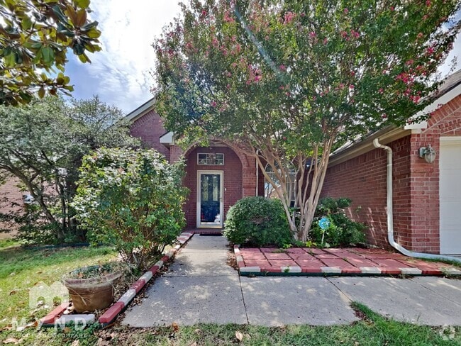 Building Photo - 8349 Everglades Cir