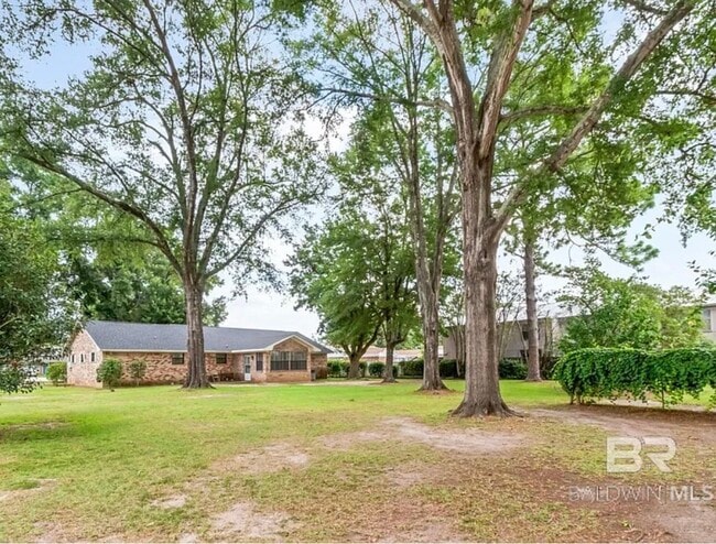 Foto del edificio - 4 Confederate Dr S