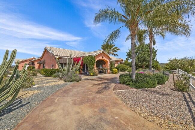 Foto del edificio - 15830 Rawhide Ln