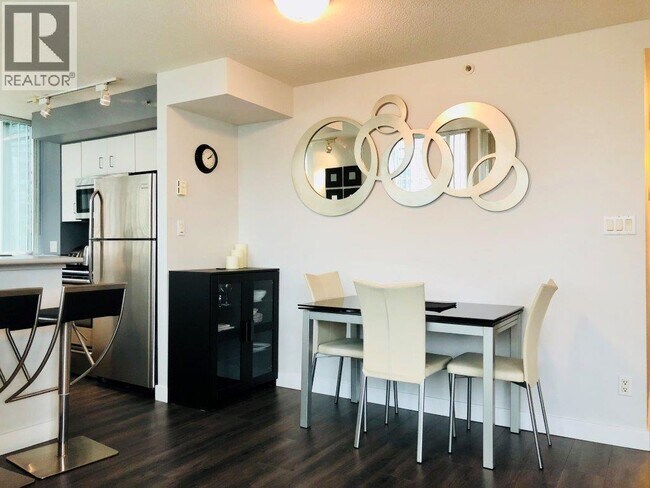 Photo du bâtiment - 555 Jervis St