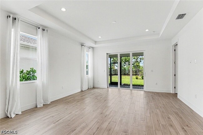 Building Photo - 44283 Panther Dr