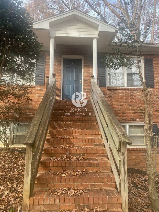 Building Photo - Spacious 2 bed, 1 bath Duplex in Spartanburg!