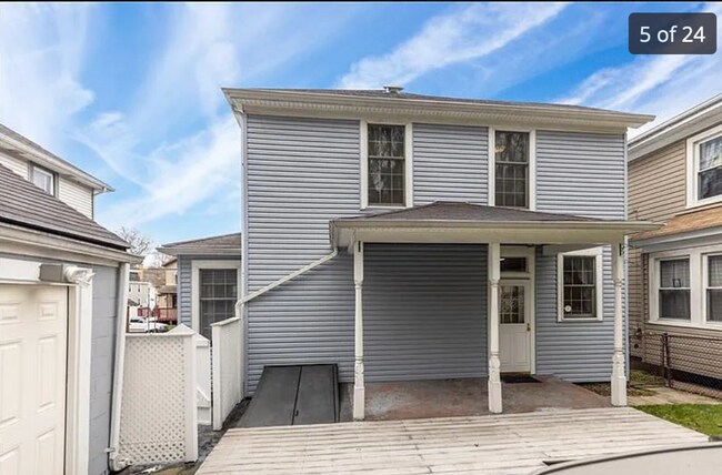 Building Photo - 3 bed 1 bath- New Brighton