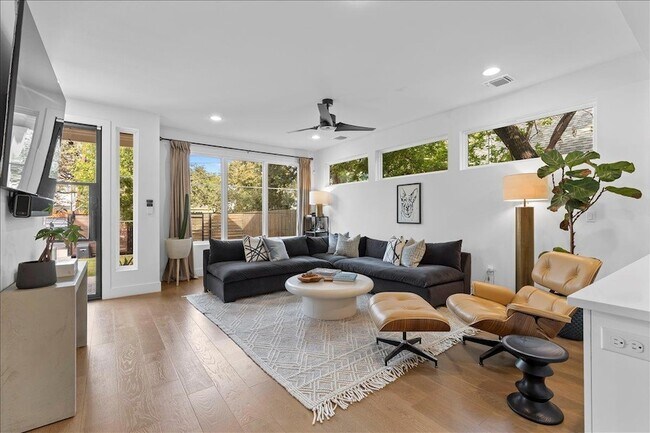 Foto del edificio - 4201 Clawson Rd