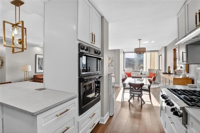 Foto del edificio - 215 Piedmont Ave NE