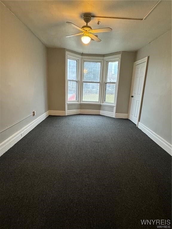 Foto del edificio - 221 Maple St