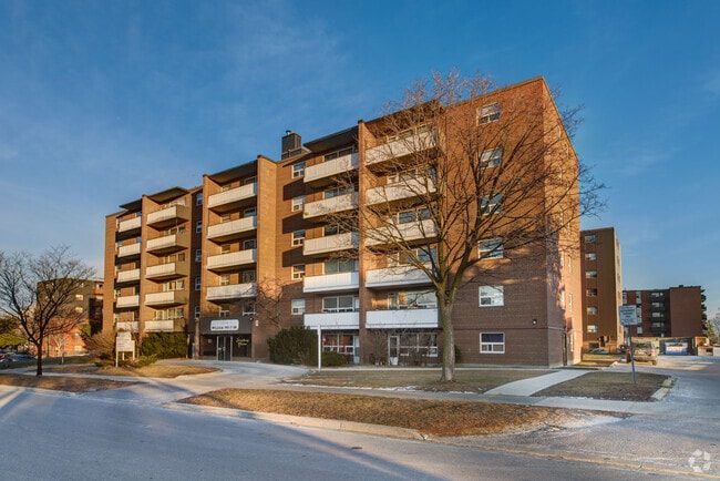 Building Photo - Strathroy Manor