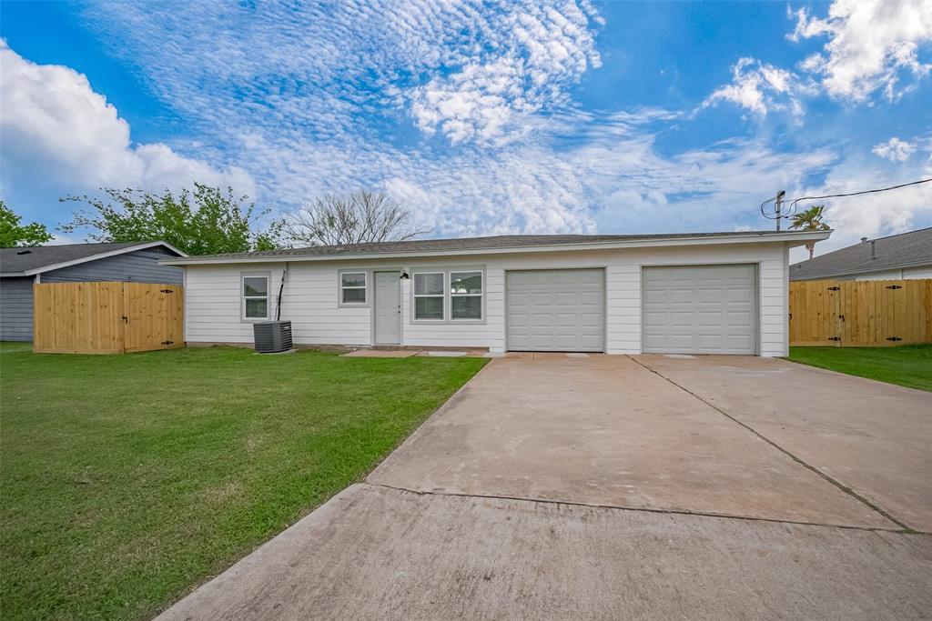 Foto principal - 1749 W 5th St