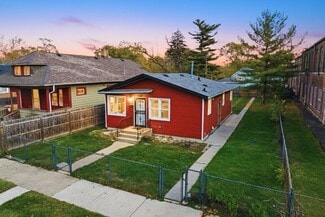 Building Photo - 14921 Lincoln Ave