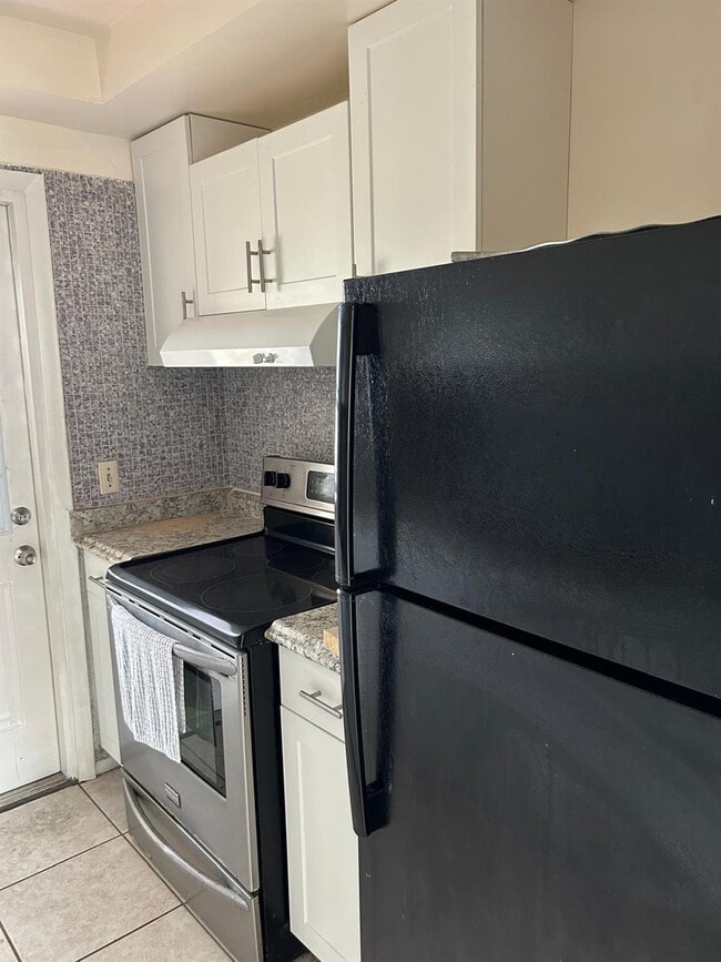 Foto del edificio - 1050 E Sample Rd