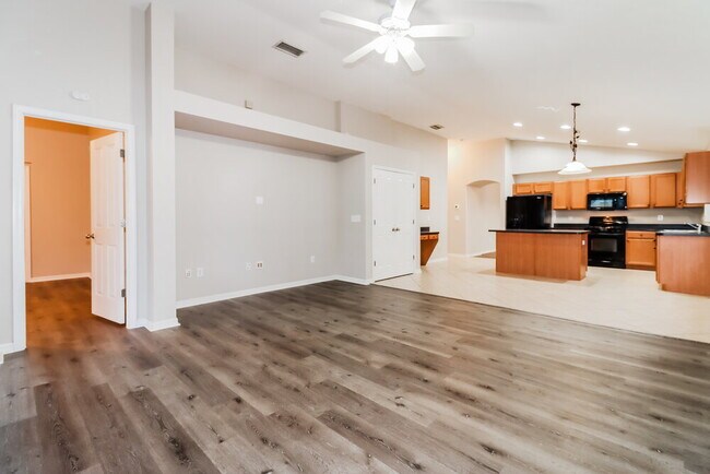 Foto del edificio - 9912 Riverchase Dr