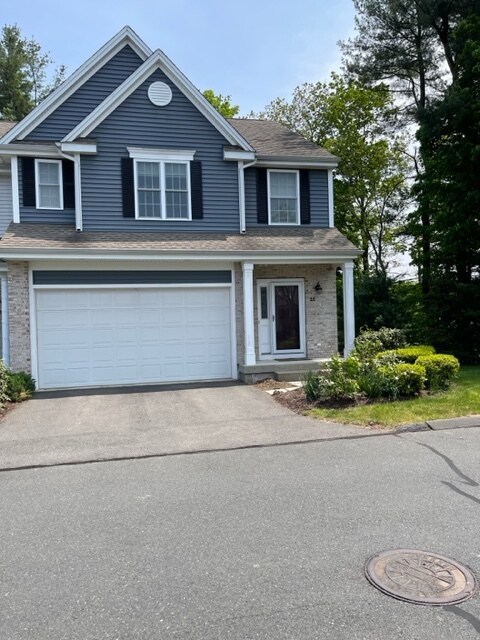 front unit - 16 Bridlewood Ln