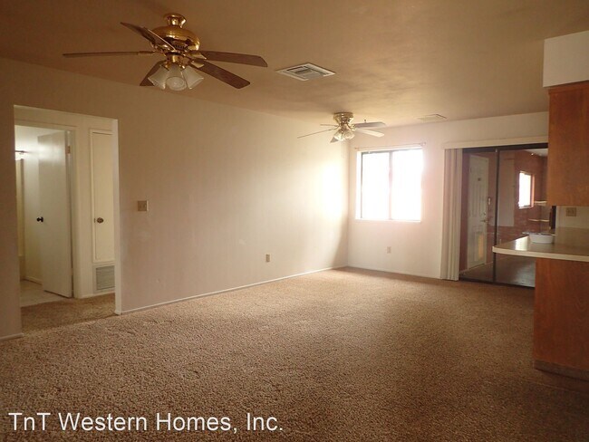 Foto del edificio - 3 br, 2 bath House - 333 W. Mamie St