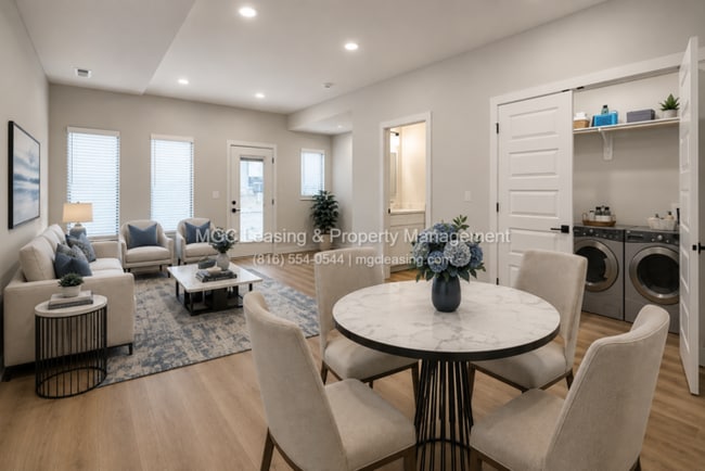 Building Photo - Oak Ridge Falls Townhomes – Unfinished Basement + September Rent FREE!