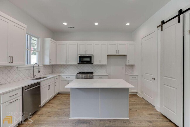Foto del edificio - 5619 W Pine St