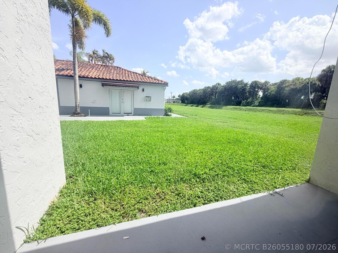 Foto del edificio - 1089 Benoist Farms Rd