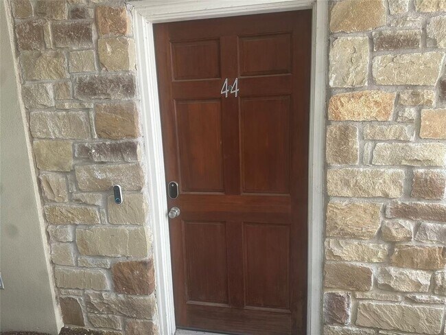 Foto del edificio - 1115 Kinney Ave