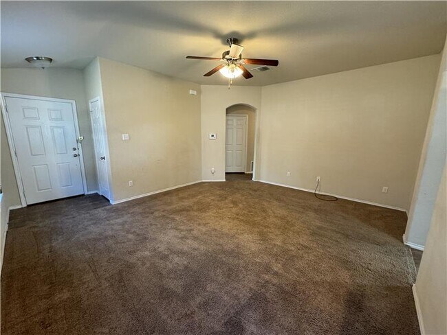 Building Photo - 6041 Stonehaven Dr