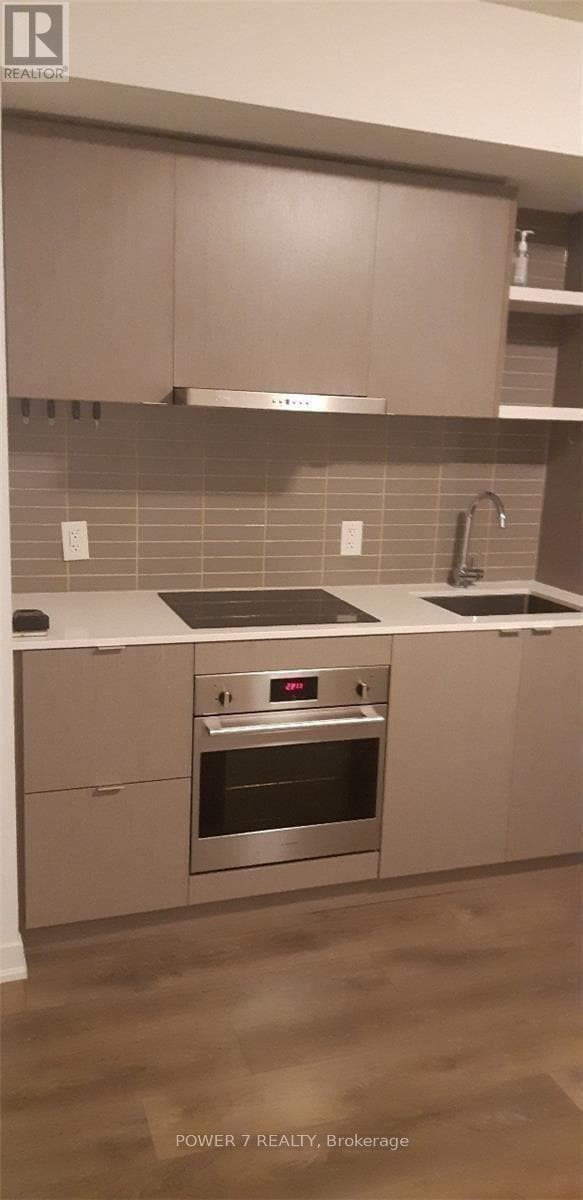 Building Photo - 100 Harbour St