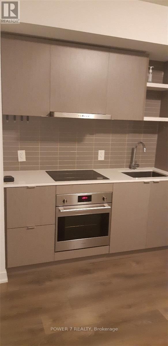 Photo du bâtiment - 100 Harbour St