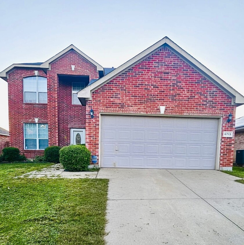 Foto principal - 6713 Red Rock Trl