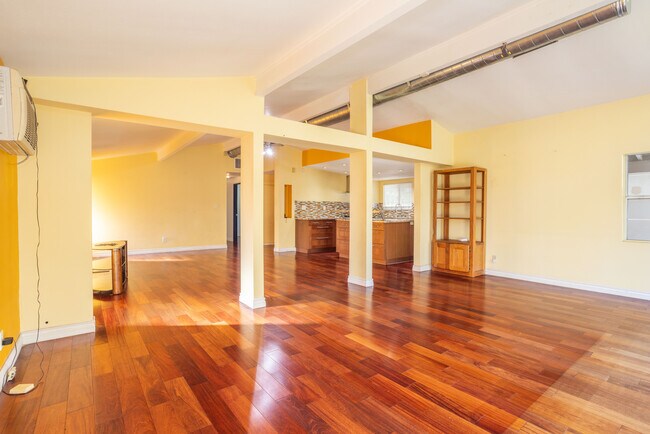 Foto del edificio - 19951 Acre St